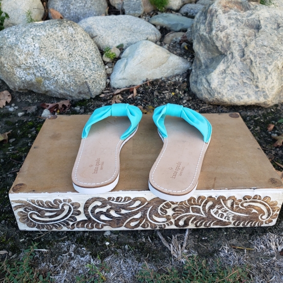 Darling Kate Spade Turquoise Bow Slide Sandals - Picture 7 of 11